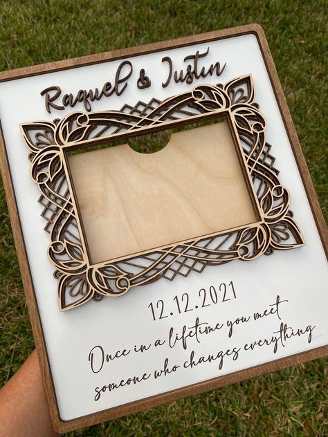 Laser Cut Picture Frame, Wooden Frame Design, Laser Cut Furniture, Wood Box Design, Laser Signs, March Gifts, Wood Lamp Design, Foto Frame, Business Advertisement