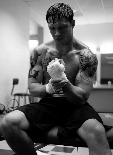 . Tommy Conlon, Tom Hardy Warrior, Thomas Hardy, Marlon Brando, Tom Hardy, Great Movies, Bodybuilder, How I Feel, The Professional