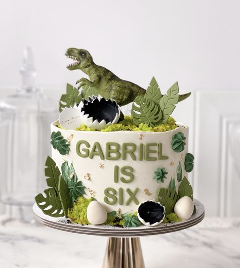 One Tier Dinosaur Cake, Dino Cake 3rd Birthday, Dinosaur Birthday Cake 5, Roar I’m 4 Birthday Cake, Dianousor Cake Design, 3 Rex Dinosaur Cake, Dinousar Cake Ideas, Dinosaur Cake Decorating Ideas, Blue And Green Dinosaur Party