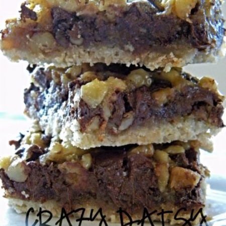 Chocolate Chip Cookie Pie, Tollhouse Cookies, Toll House, Crazy Daisy, Pie Bars, Pie Bar, Cookie Pie, Cookie Bar Recipes, Chocolate Bars