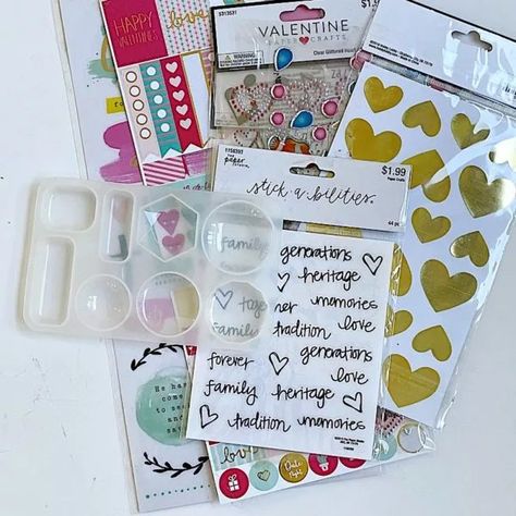 Use Stickers In Resin 100% Better With These Strategies - Resin Obsession How To Put Stickers In Resin, Stickers In Resin, Resin Jewelry Tutorial, Diy Resin Keychain, Resin Jewlery, Homemade Shortbread, Fashion Quiz, Christmas Topiary, Resin Crafting