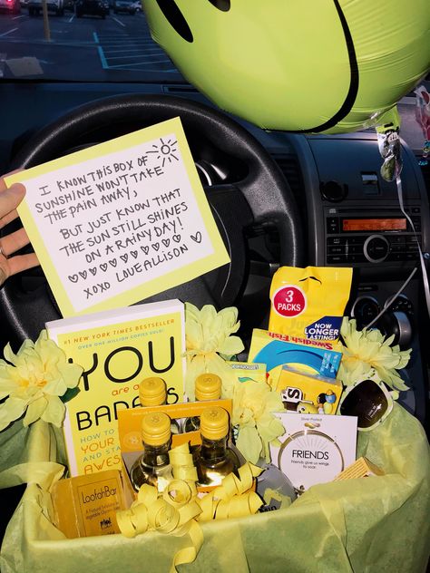 Best friend sunshine basket Get Well Soon Gifts For Best Friend, Break Up Basket Gift, Care Baskets For Boyfriend, Feel Better Soon Basket Friends, Cheer Up Gift Basket For Him, Best Friend Appreciation Gifts, Bad Day Gifts, Bucket Of Sunshine Gift, Friendship Gift Basket Ideas