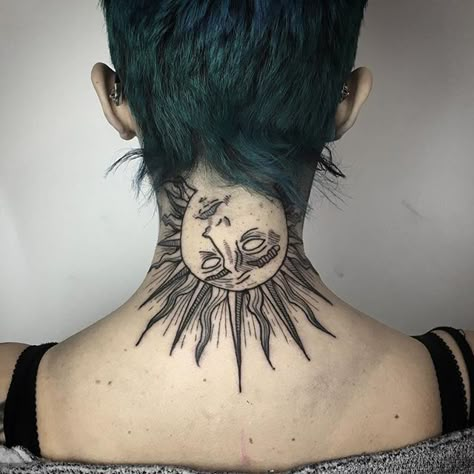 Body Art | Tattoo | 刺青 | Tatouage | Tatuaggio | татуировка | Tatuaje | Mehndi | Henna | Sun And Moon Tattoos, Sexiest Tattoos, Girl Back Tattoos, Kunst Tattoos, Moon Tattoos, Sun Tattoo, Dark Tattoo, Dream Tattoos, Body Modification