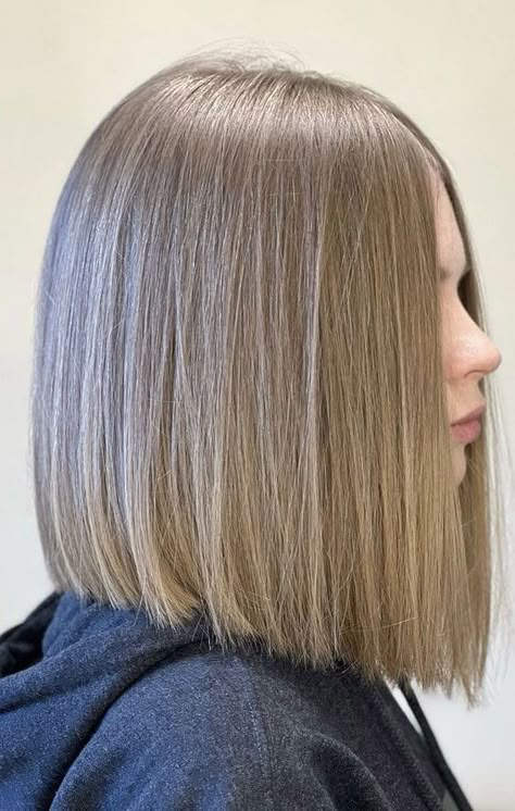 versatile bob, bob haircut, bob hairstyle, ahoulder length bob, long bob Wedding Colour Palettes, Mood Wedding, Haircut Bob, Perfect Blonde Hair, Dark Blonde Hair Color, Layered Haircuts For Medium Hair, Themes Wedding, Wedding Colours, Dark Blonde Hair