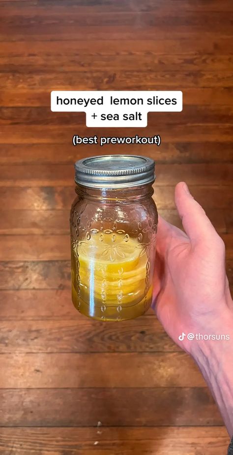 #preworkout #health #eat Salt And Honey Preworkout, Honey Pre Workout, Honey And Salt Pre Workout, Preworkout Food Morning, Natural Pre Workout, Pre Workout Food, Honey Lemon, Lemon Slice, Pre Workout