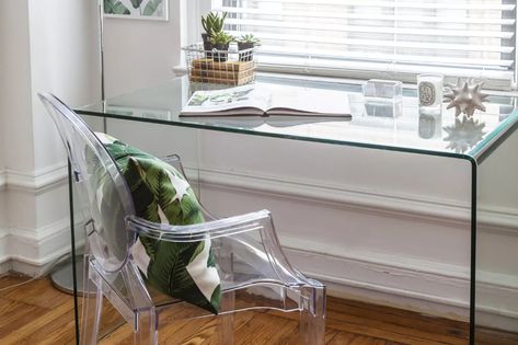 21 Desk Ideas Perfect for Small Spaces Small Glass Desk, Small Desk Ideas, Desk Ideas For Small Spaces, Lucite Desk, Clear Desk, Simple Bathroom Designs, Simple Bathroom Decor, Small Space Bathroom, Flat Decor