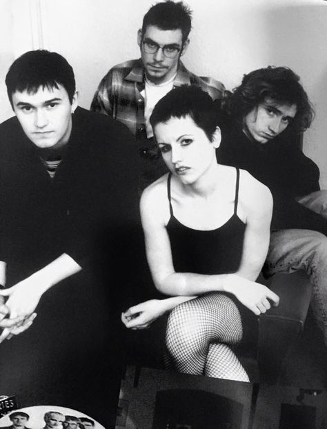 The Cranberries The Cranberries Aesthetic, Cranberries Band, Dolores O'riordan, Instrument Music, The Cranberries, Mazzy Star, Band Wallpapers, 90s Music, Cranberry Juice