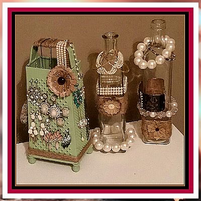 Jewelry Organizer - We'll save you many hours of searching. Just click to visit and get what you need TODAY! Cheese Grater Jewelry Holder, Cheese Grater Earring Holder, Jewelry Holders Diy, Jewelry Booth Display, Jewelry Holder Ideas, Diy Earring Storage, Jewelry Holder Diy, Vintage Repurposed Items, Unique Jewelry Storage