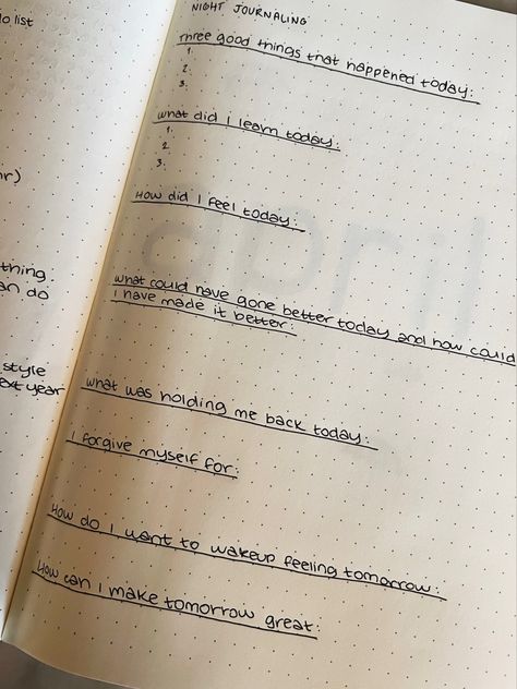 How Do I Want To Feel Today, How To Journal Feelings, Bed Time Journaling, What To Do In My Journal, How My Day Went Journal, How To Get To Know Myself Better, Bad Day Journal Prompts, Morning And Night Journal Prompts, What Was I Made For Aesthetic