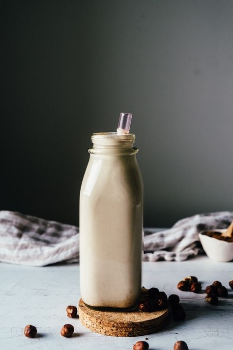 Toasted Hazelnut Milk with Cinnamon #vegan #paleo #recipe Milk Photography, Vegan Drinks Recipes, Chocolate Almond Milk, Soaked Almonds, Tea Latte Recipe, Hazelnut Milk, Homemade Almond Milk, Nut Milk Bag, Vegan Drinks