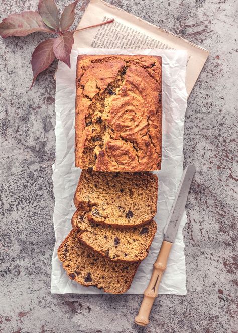 Kabocha Squash & Chocolate Bread Kabocha Squash Recipe, Vegan Gluten Free Cake, Roasted Kabocha Squash, Vegan Bread Recipe, Bread Gluten Free, Vegan Gluten Free Desserts, Squash Puree, Kabocha Squash, Squash Recipe