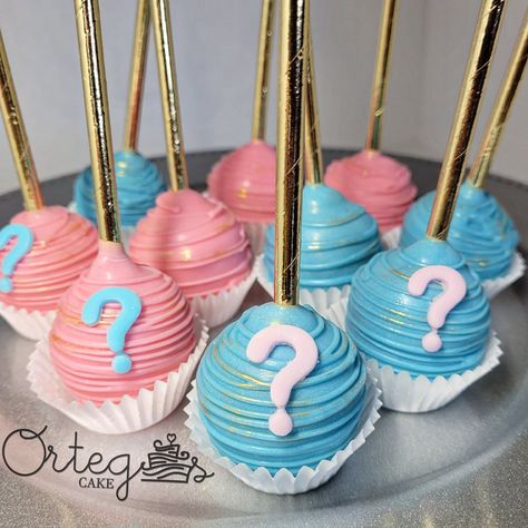 Cake Pops For Gender Reveal, Gender Cake Pops, Gender Reveal Cakesicles, Cake Pop Gender Reveal, Gender Reveal Cake Popsicles, Gender Reveal Cakepops, Cake Pops Gender Reveal, Cake Pop Designs Birthday, Diy Gender Reveal Cake Pops