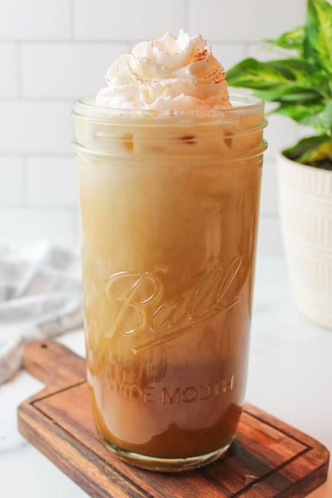 Milk Syrup, Cinnamon Coffee, Coffee Drink Recipes, Ice Coffee Recipe, Iced Latte, Coffee Recipes, Coffee Brewing, Maple Syrup, Healthy Choices