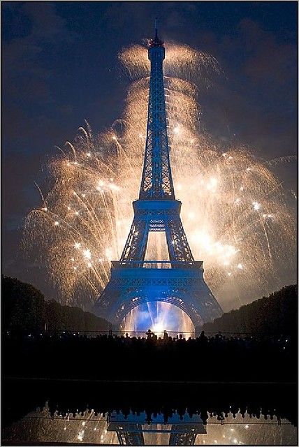 Paris New Year's Eve | Ketty Schott | Flickr Paris New Years Eve, Torre Eiffel Paris, Paris Photo, Paris Eiffel Tower, New Paris, The Eiffel Tower, Samoa, Places Around The World, New Year's