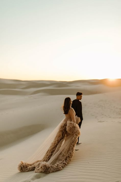 Field Maternity Shoot, 10 Year Anniversary Photoshoot, Sand Dune Photoshoot, Dune Photoshoot, Sand Photos, Sand Dunes Elopement, Desert Wedding Dress, Dunes Photoshoot, Sand Dunes Photoshoot