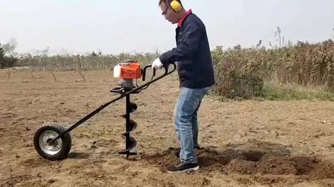 Post Hole Diggers, Post Hole Digger, Tractor Idea, Digging Tools, Tractor Mower, Yard Tools, Texas Gardening, Diy Crafts Life Hacks, Gear Drive