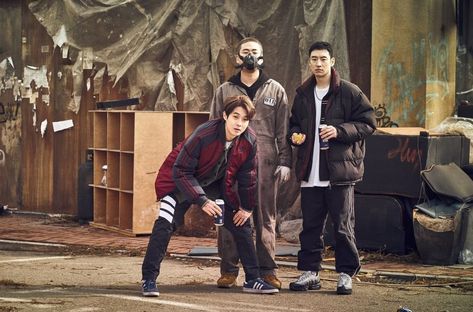 Time To Hunt Korean Movie, Choi Woo Shik, Woo Shik, Time To Hunt, Good Teamwork, Behind The Scenes Photos, Film Set, Drama Film, Scene Photo