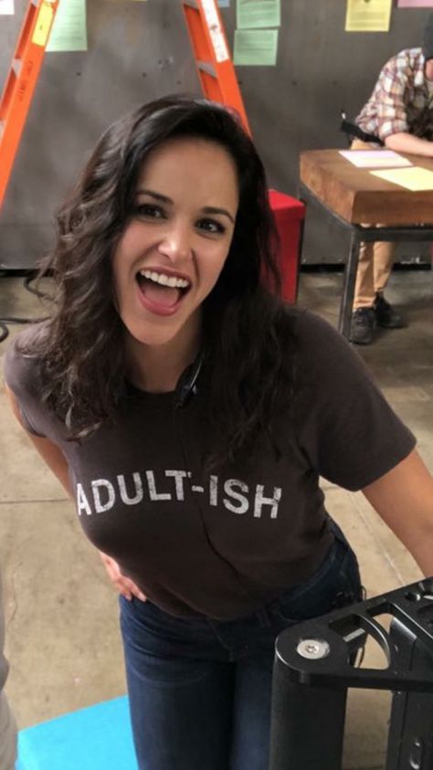 Melissa Fumero Black Dress Red Carpet, Melissa Fumero, Amy Santiago, Brooklyn Baby, Marvel Girls, Girl Celebrities, Brooklyn Nine Nine, Hottest Pic, Hey Girl