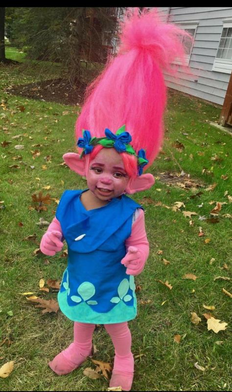 Troll Halloween Costume, Punny Halloween Costumes, Halloween Costume Toddler Girl, Troll Costume, Toddler Girl Halloween, New Halloween Costumes, Clever Halloween Costumes, Toddler Halloween Costumes, Parents Baby