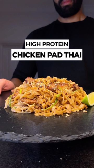 Jalal on Instagram: "High Protein Chicken Pad Thai! 558 calories per serving with 62 of protein! A perfect example that you can eat your favorite foods for weight loss! Pad Thai is one of my favorite comfort foods, this taste incredible, so flavorful & easy to make! Macros per serving (2 servings total) 558 calories - 62 protein / 50g carbs / 12g fat INGREDIENTS For the chicken: • 300g cubed chicken breast • 1 tbsp light & dark soy sauce • 1 tsp garlic powder • 1 tsp black pepper For the High Protein Chicken, Protein Meal Prep, Chicken Pad Thai, High Protein Meal Prep, Healthy High Protein Meals, Diner Recept, Easy Healthy Meal Prep, Chicken Meal Prep, Favorite Comfort Food