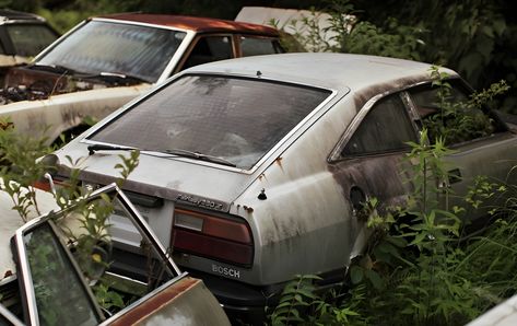 Abandoned Nissan Fairlady Z30 Old Jdm Cars, Fairlady Z, Nissan Fairlady, Rust In Peace, Rusty Cars, Abandoned Cars, Bugatti Veyron, Koenigsegg, Barn Finds