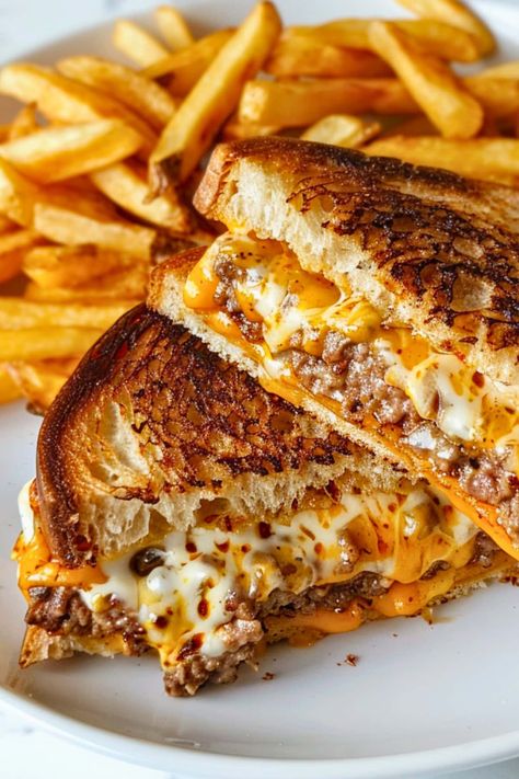 The next time you're stuck on what to make for dinner, try this classic patty melt recipe. It's tasty, easy to make, and sure to please the whole family. Poor Mans Dinner Recipes, Frisco Melt Recipe, Easy Recipe For Two, Meals With Hamburger Patties, Grilled Cheese Patty Melt, Classic Patty Melt Recipe, Comfy Dinner Recipes, Hamburger Grilled Cheese, Easy Weekday Recipes