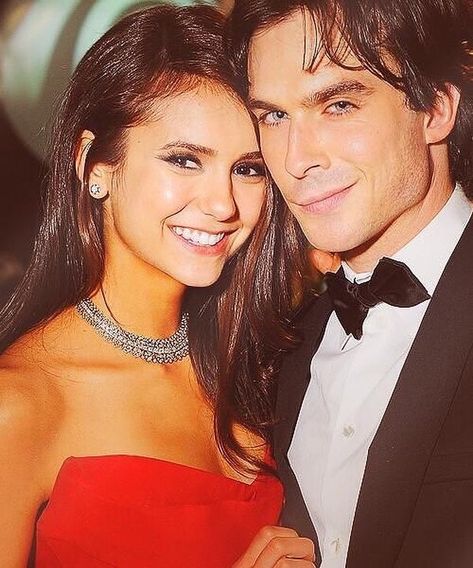 Nina & Ian 💛 @mysticfallstown Nina Dobrev And Ian Somerhalder, Ian E Nina, Damon Elena, Ian And Nina, Sean Leonard, Ian Joseph Somerhalder, Ian Somerhalder Vampire Diaries, Damon Salvatore Vampire Diaries, Vampier Diaries