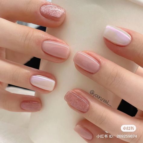 Simple Nude Nail Designs, Pink Nails With Glitter Accent, Hello Nails, Simple Gel Nails, Minimal Nails, Blush Nails, Pretty Gel Nails, Thanksgiving Nails, Soft Nails