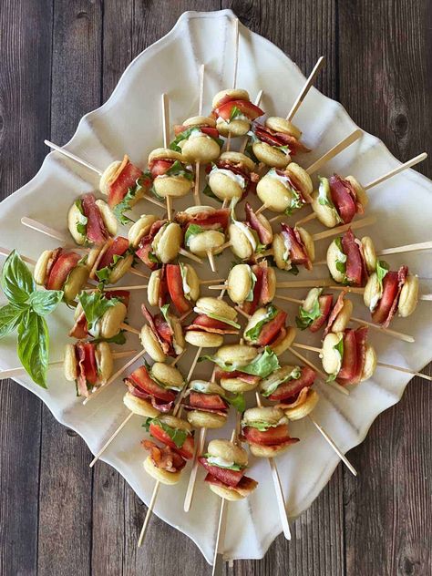 Blt Appetizer, Blt Sliders, Mini Blt, Blt Bites, Skewer Appetizers, Wedding Appetizers, Bacon Appetizers, Best Bacon, Mini Sandwiches