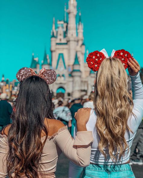 Best friends are like fairytales🏰💫 They've been there since once upon a time and will be there until forever after 💖👯‍♀️ #magickingdom… Paris Tumblr, Disney Poses, Disneyland Photography, Bff Pics, Photos Bff, Disneyland Photos, Disney Photo Ideas, Disney World Pictures, Disneyland Pictures