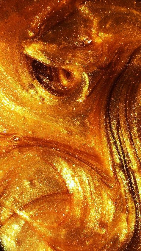 Gold Aesthetic Wallpaper, Gold Girl, Gold Aesthetic, Orange Aesthetic, Iphone Wallpaper Photos, Golden Girl, Yellow Aesthetic, Phone Design, Homescreen Wallpaper