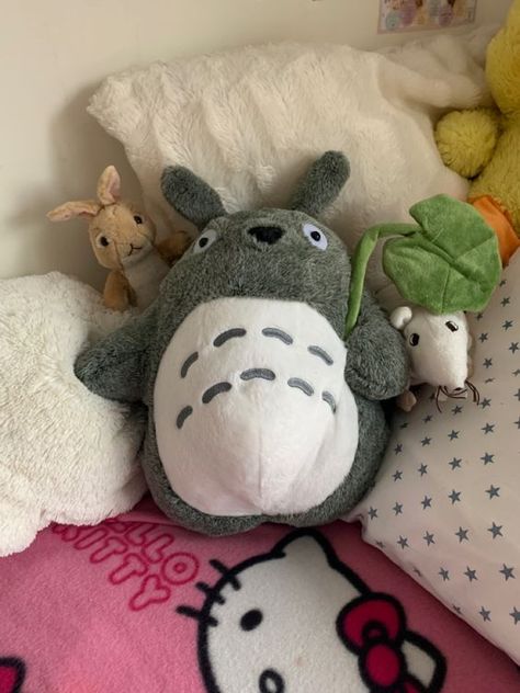 studio ghlibi, totoro, my neighbor totoro, cute, plushies, kawaii Totoro Stuffed Animal, Studio Ghibli Store, Totoro Aesthetic, Collectors Room Ideas, Studio Ghibli Totoro, Ghibli Totoro, Totoro Plush, Teddy Bear Wallpaper, Grey Stuff