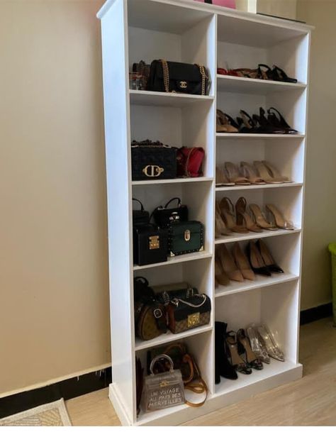 Shoe And Bags Rack Ideas, Bookshelf Purse Display, Shoe And Bag Shelf, Shoe And Bag Rack Ideas For Small Room, Bag Cabinet Shelves, Bag Shelves Ideas, Bag Rack Ideas Shelves, Bags Shelves Ideas, Shoe And Bag Rack Ideas