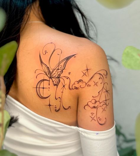 Back Heart Tattoo, Shoulder And Back Tattoo, Butterfly Tattoo Back Shoulder, Over The Shoulder Tattoo, Shoulder Tats For Women, Shoulder Tattoos For Women Unique, Shoulder Back Tattoo, Random Tattoo Ideas, Cute Butterfly Tattoos