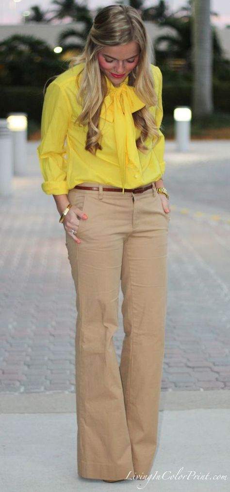 Khaki Pants are in fashion for time eternal, checkout our list of outfits with khaki pants that you could flaunt to show off your style. Aesthetic Closets, Closets Ideas, Sneakers Aesthetic, Khaki Pants Outfit, Peach Shoes, Khaki Pants Women, Comfy Blouse, Cute Work Outfits, Puma Rs