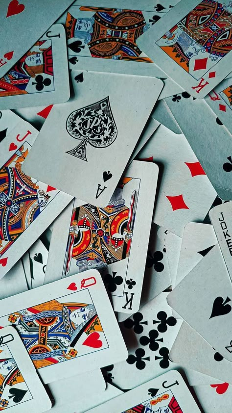 Playing Card Wallpaper, Playing Cards Wallpaper, Whatsapp Profile Wallpaper, Joker Playing Card, Graffiti Wallpaper Iphone, Amoled Wallpapers, Cool Optical Illusions, Space Phone Wallpaper, Tela Iphone