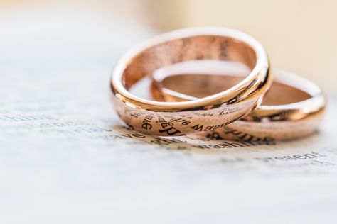 Searching for silicone wedding rings that look like real metal? We've got you covered! Check out 10 options that we adore! Sparkler Wedding, Marriage Words, Sunflower Wedding Decorations, Men Stone Bracelet, Wedding Hacks, Bride Elegant, Wedding Simple, Outfits Wedding, Suits Wedding