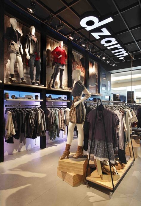 Tshirt Store Interior Design, Men's Clothing Store Design, Denim Display, Supermarket Design Interior, Shoe Store Design, Clothing Store Displays, Retail Store Interior Design, Clothing Store Interior, Clothing Store Design