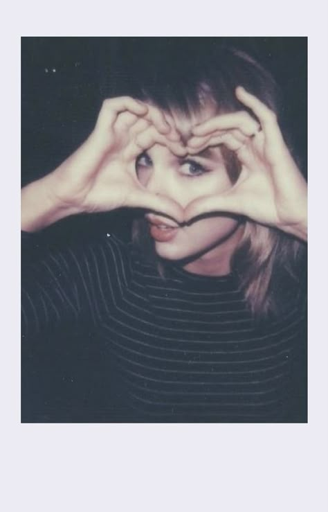 90s Trends, Estilo Taylor Swift, Picture Collage Wall, Taylor Swift Album, Taylor Swift Wallpaper, Taylor Swift Pictures, Picture Collage, Taylor Swift Style, Taylor Alison Swift