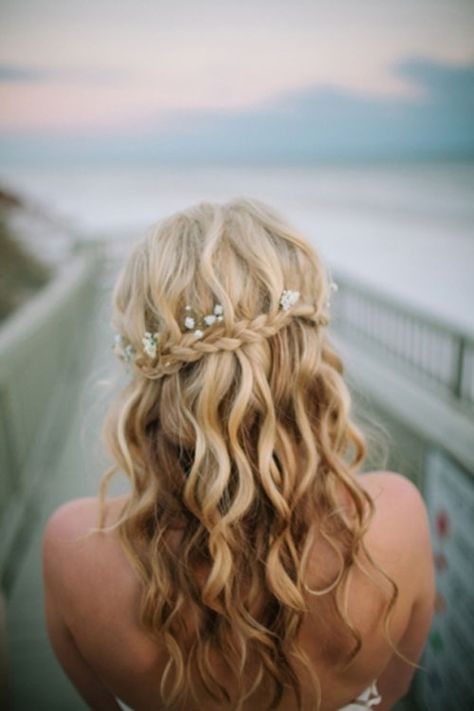 wedding hair Waves With Veil, Gypsophila Hair, Bride Hairstyles For Long Hair, Braid Headband, Curly Wedding Hair, Beach Wave, Curly Waves, Beachy Waves, Wedding Hairstyles For Long Hair