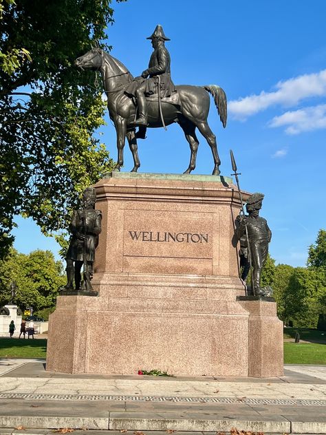 Equestrian statue of the Duke of Wellington on the north side of Hyde Park Corner in London. The figures at the corners of the pedestal representative British soldiers, a Grenadier, a Scottish Highlander, an Irish Dragoon and a Welsh Fusilier. Wellington has a telescope in his right hand. Photo Credit: © Ursula Petula Barzey. #BlueBadgeTouristGuide #LetsDoLondon #VisitLondon Duke Of Wellington, Hyde Park Corner, Equestrian Statue, Hand Photo, Tourist Guide, British Soldier, Things To Do In London, Visit London, Hyde Park