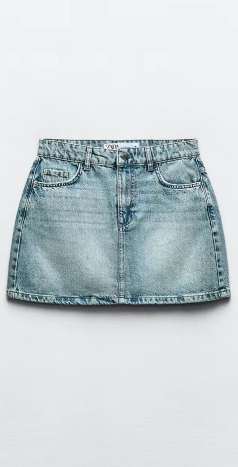 Denim skirt 🤍 Zara 1889 056 Zara Jean Skirt, Demin Skirt Outfit, Zara Clothes, Zara Denim Skirt, Jean Zara, Jean Skort, Zara Skort, Bday Wishlist, Denim Skort