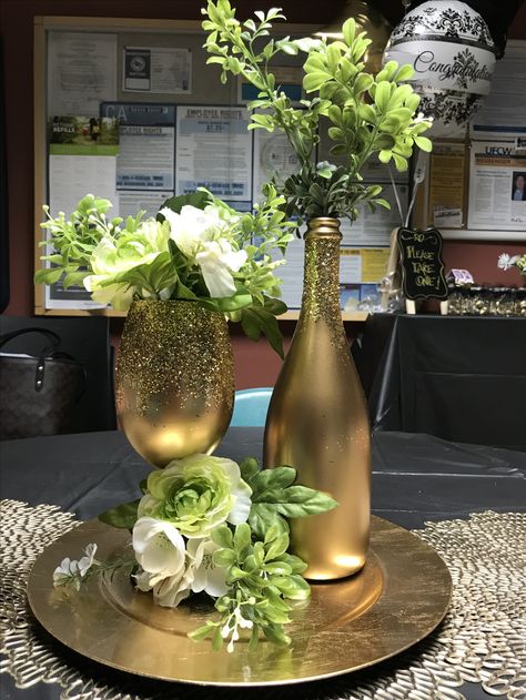 Wine Bottle Centerpieces For Party Flower, Gold Wine Bottle Centerpiece, Christmas Table Decorations Centerpiece Diy, Vases With Flowers, Christmas Table Decorations Centerpiece, Wine Bottle Centerpieces, Wedding Anniversary Decorations, Bottle Centerpieces, 50th Birthday Decorations