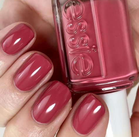 Essie Mrs Always Right, Nail Color Combinations, Fall Wedding Nails, Mrs Always Right, Essie Polish, Nail Color Ideas, Nail Colors Winter, Extension Designs, Rose Nails