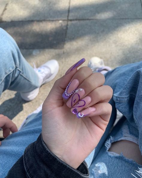 Mail Designs With Initials, Purple Initial Nails, K Nails Initial, Purple Nails With Initial, Nails With S Initial, Blue Nails With Initials, Letter Nails Initials, L Initial Nails, Nails With K Initial