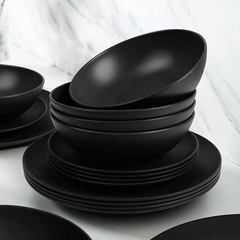 Black Dining Plate Set, Black Plates Aesthetic, Matte Black Dishes, Black Matte Plates, Black Bowls And Plates, Black Dishes Aesthetic, Black Plates And Bowls Set, Plates And Bowls Set Aesthetic, Aesthetic Plates And Bowls Set