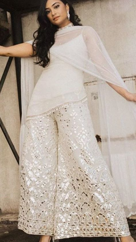 Jump Suites Elegant, Trendy Outfits Indian, Gaun Fashion, Fashion Sketches Dresses, Saree Designs Party Wear, Indian Dresses Traditional, Sleeves Designs For Dresses, Beautiful Dress Designs, Designer Party Wear Dresses