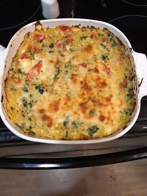 Spinach Ricotta with Creamy Spaghetti Squash Creamy Spaghetti Squash, Spaghetti With Spinach, Ricotta Cheese Recipes, Creamy Spaghetti, Spaghetti Squash Casserole, Spinach Casserole, Spinach Recipe, Baked Spaghetti Squash, Ricotta Recipes