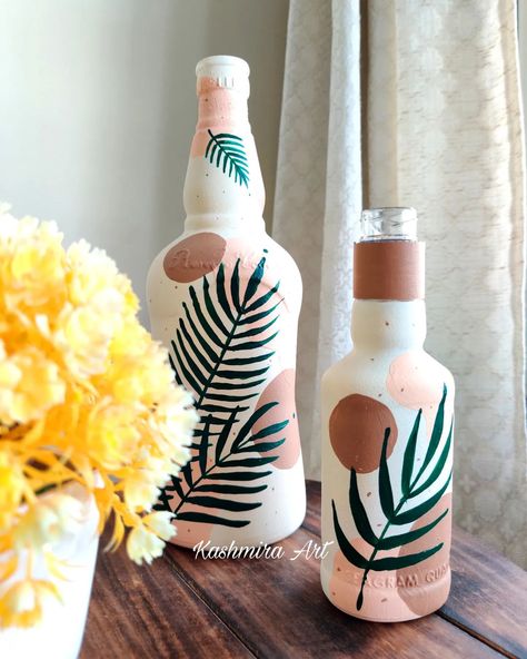 Bottle Art Projects, Boho Art Painting, Art Deco Curtains, Hanging Plants Diy, Plants In Bottles, Boho Painting, Paint Canvas, Glass Bottles Art, Diy Bottle Crafts