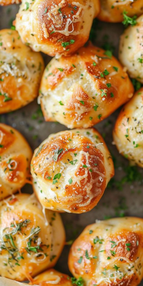 Cheesy Garlic Bread Bites [35 Minutes] - Chasety Cheese Bread Bites, Savory Bites Appetizers, Bread Baking Ideas, Culinary School Recipes, Garlic Bread Muffins, Garlic Bread Bites, Parmesan Bread Bites, Bread Bites Recipe, Bread Bites